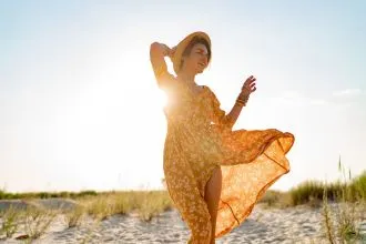 Sukienki w stylu boho: Twoje must-have na wiosnę i lato